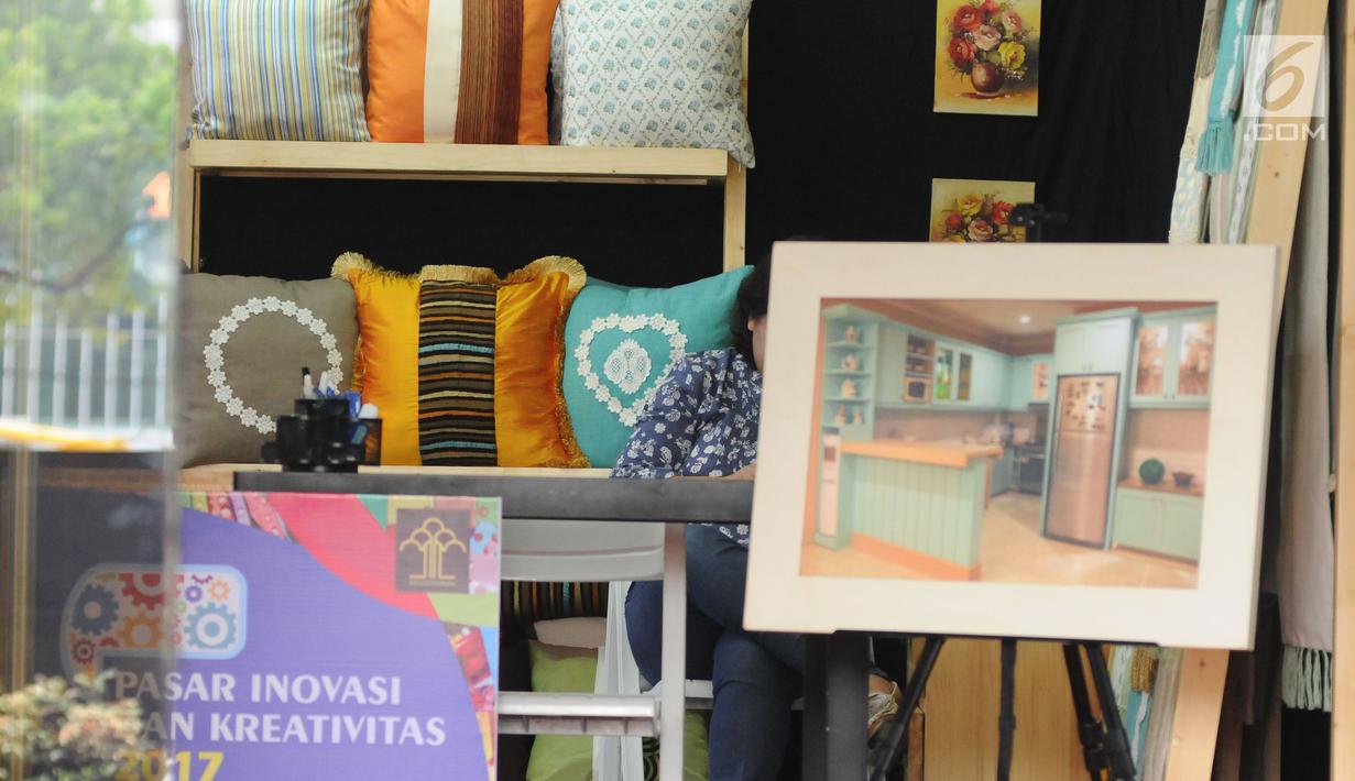 Inovasi rancang interior dipamerkan pada Pasar Inovasi dan Kreativitas di Graha Pengayoman, Jakarta, Selasa (31/10). Ajang ini untuk mengkomersialisasikan produk kekayaan intelektual pelaku bisnis. (Liputan6.com/Helmi Fithriansyah)