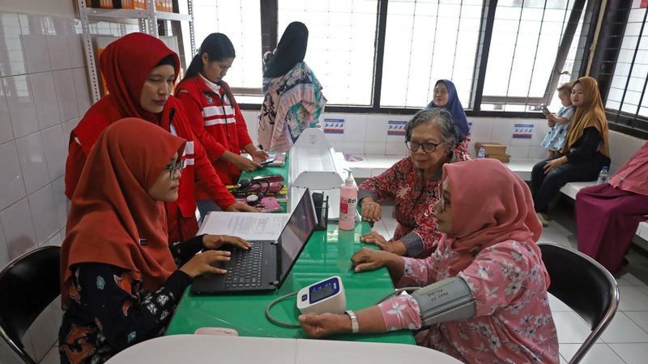 Pemkot Surabaya Jamin Layanan Kesehatan Warga Prasejahtera, Cukup Pakai KTP