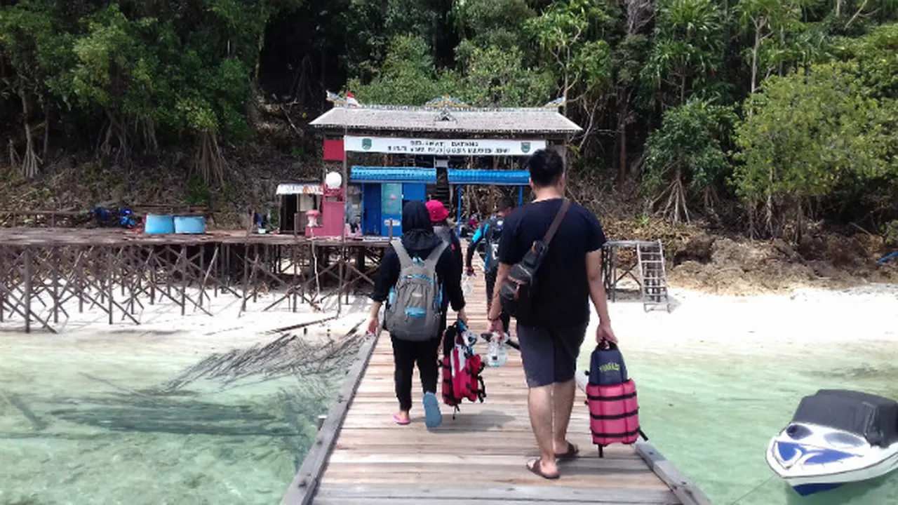 Pulau Kakaban, Kepulauan Derawan, Kalimantan Timur