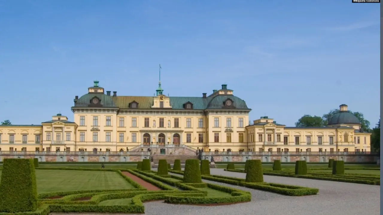 Istana Drottningholm di dekat Stockholm, Swedia (foto: Wikipedia Commons).