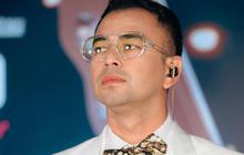 Potret Gagah dan Mewah Raffi Ahmad Tampil di Asian Television Awards 2024, Pakai Jas Putih dengan Aksen Emas