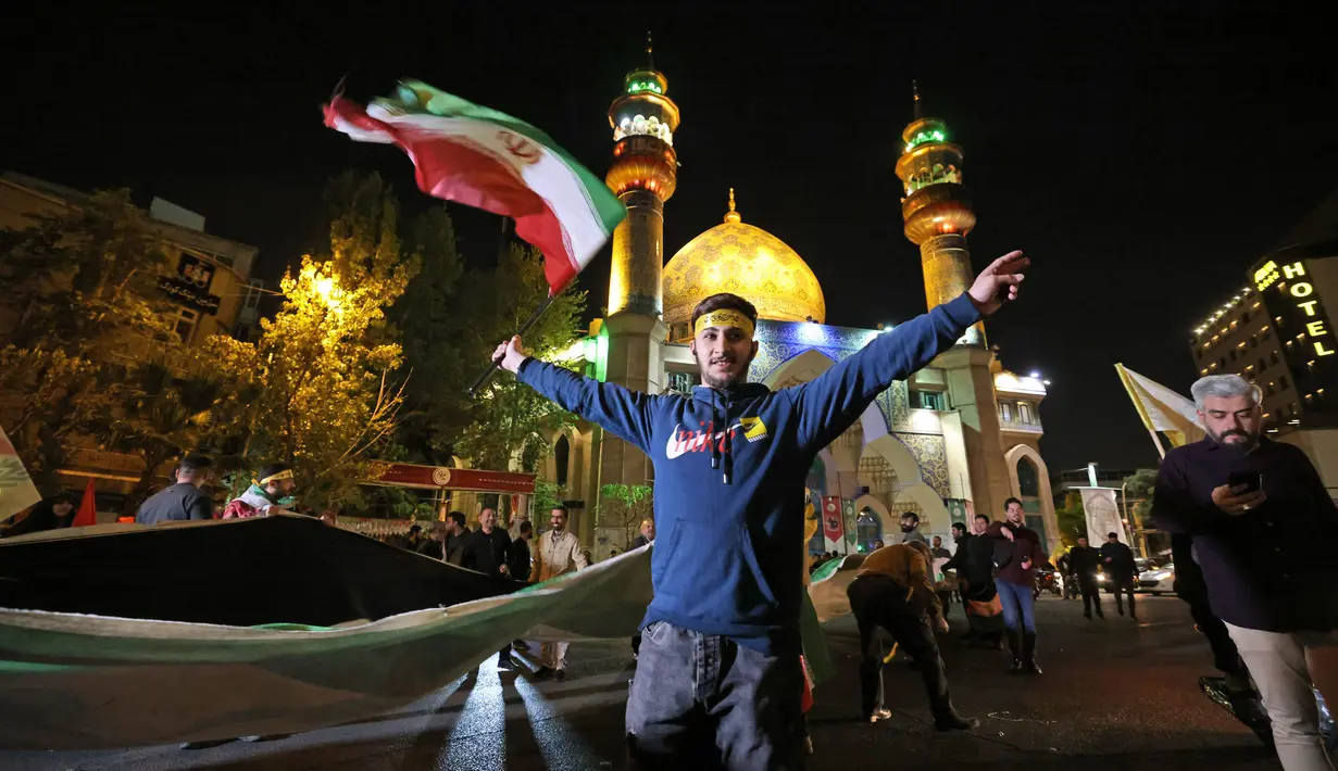 Dalam pernyataan resminya, Kedutaan Besar Iran untuk Indonesia menyebutkan bahwa hal ini berkaitan dengan upaya membela diri. (ATTA KENARE/AFP)