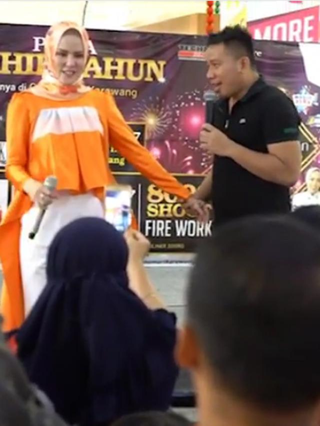 [Bintang] Vicky Prasetyo dan Angel Lelga