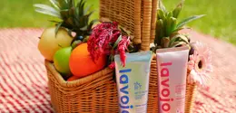 Menjawab kebutuhan tersebut, lavojoy menghadirkan inovasi terbaru melalui rangkaian Let It Glow Body Serum Gel Series. [Dok.Lavojoy].