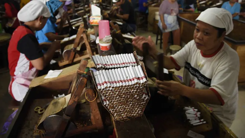 Dua Sisi Mata Uang Kebijakan Rokok di Kota Malang