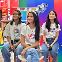 Acara meet and greet dengan Geng Cinta di film "Rangga &amp; Cinta" di Rumah Indofood, Pekan Raya Jakarta (PRJ), 20 Juni 2025. (Liputan6.com/Asnida Riani)