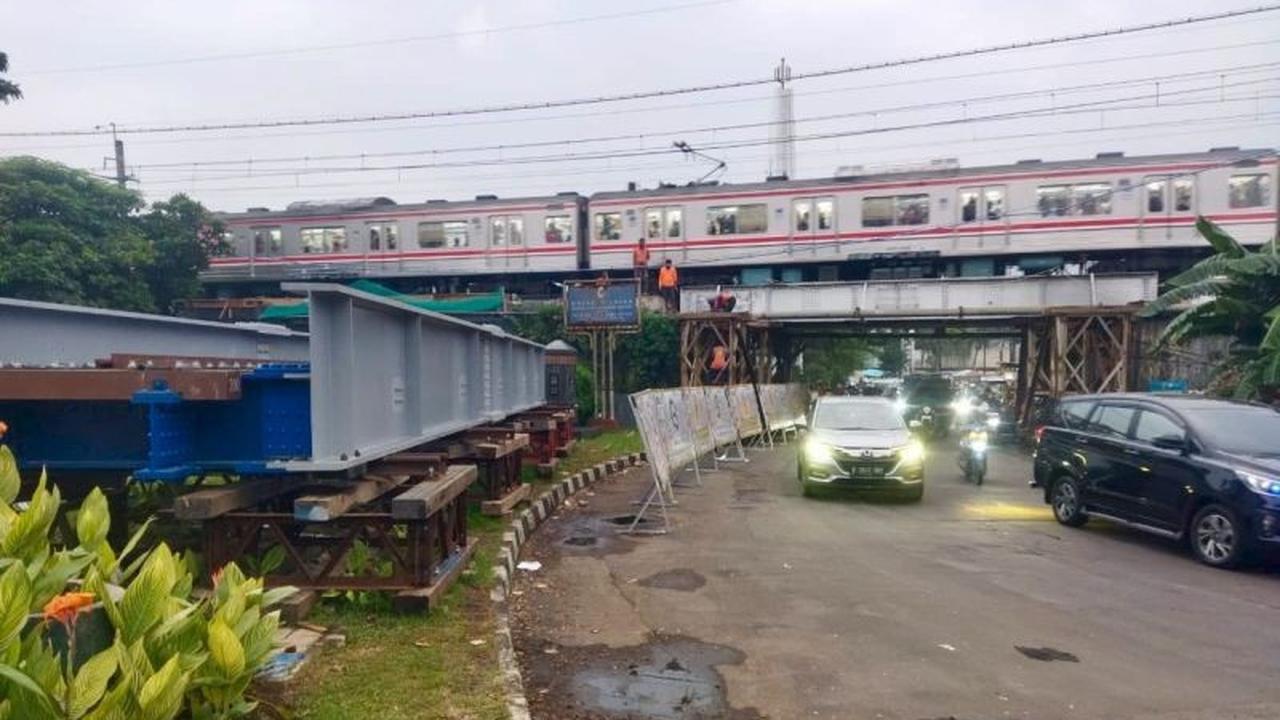 Terungkap! KAI Tutup Jalan Bintaro 3 Malam Ini: Penggantian Jembatan Demi Keselamatan