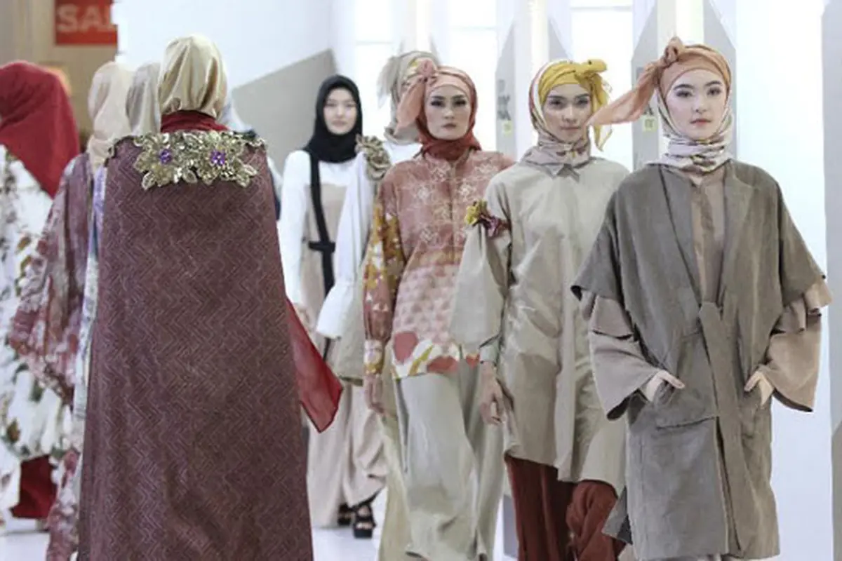 Fashion Show Coffetone dari Dian Pelangi & Designer Muda Berbakat