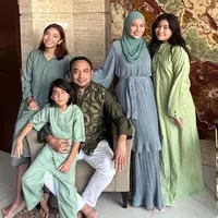 Potret keluarga Bebi Romeo dan Meisya Siregar. (Foto: Instagram/meisya_siregar)