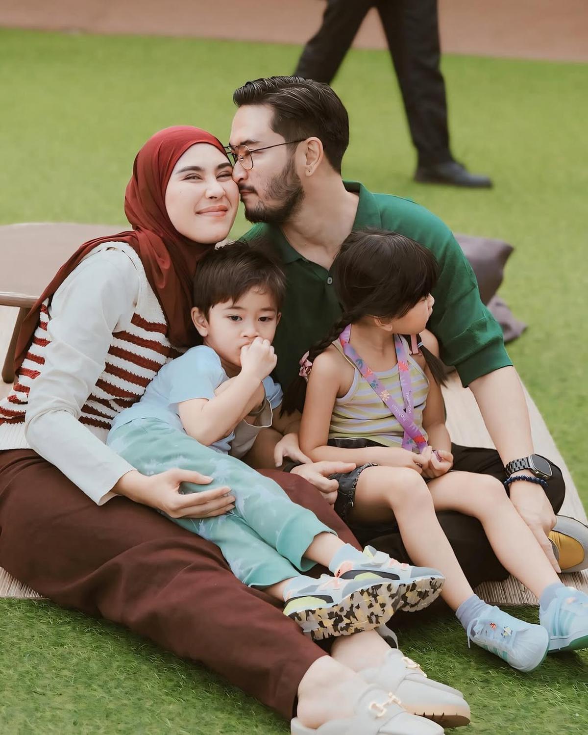 5 Potret Harmonis Keluarga Syahnaz Sadiqah dan Jeje Govinda yang Jauh Miring dari Gosip