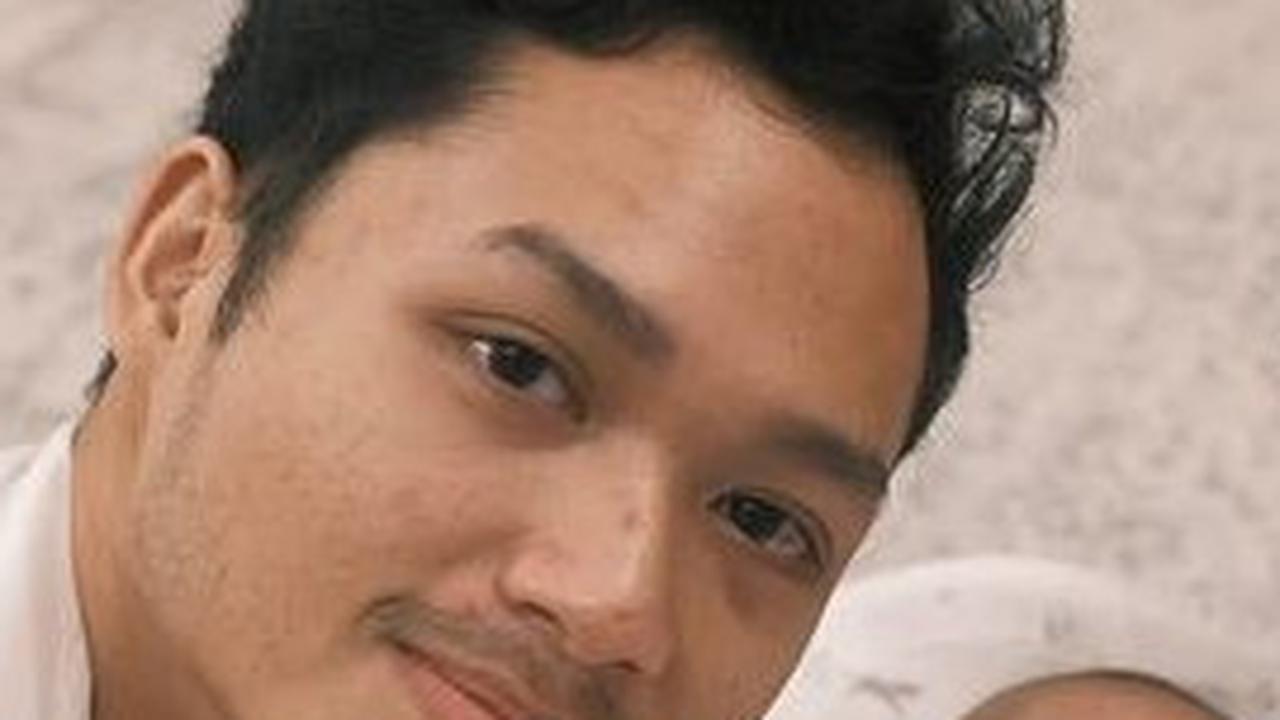 Potret Azriel Hermansyah Gendong Anak Aurel 'Udah Cocok Belum', Langsung jadi Sorotan