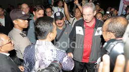 Kedatangan Timnas Indonesia disambut Menpora Imam Nahrowi di Bandara Soekarno-Hatta, Tangerang, (08/12/2016). (Bola.com/Nicklas Hanoatubun)