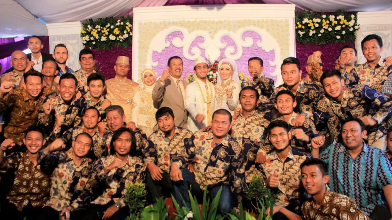 Didukung Skuat Persib, Taufiq Sah Jadi Suami Eka Desnasari