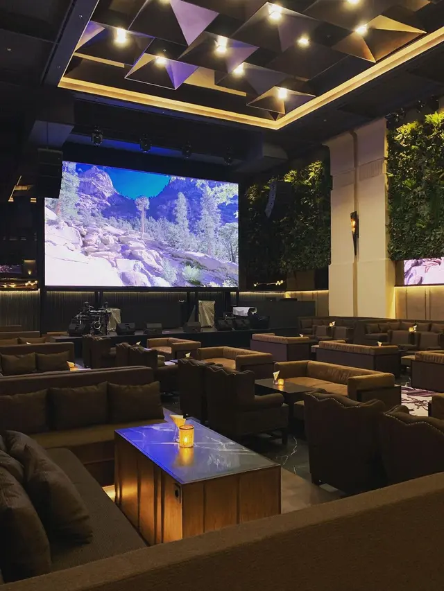 Lavva Lounge
