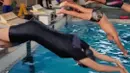 Setelah itu, Ketum KONI Pusat melanjutkan perhelatannya menuju ke Fath Swim, tempat latihan renang milik pribadi yang mendukung pembinaan atlet. (Dok. KONI)