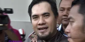 Polsek Kelapa Gading, Kamis (17/3) menggelar rekonstruksi kasus pencabulan Saipul Jamil di rumah Saipul di kawasan Kelaga Gading, Jakarta.
