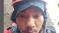 Viral Video Keluarga Juliana Menangis Mendengar Permintaan Maaf Agam Rinjani yang Ikut Pencarian Bersama Tim SAR.&nbsp; (do.Instagram @agam_rinjani/https://www.instagram.com/p/DLWuhsUxmT2/Henry)