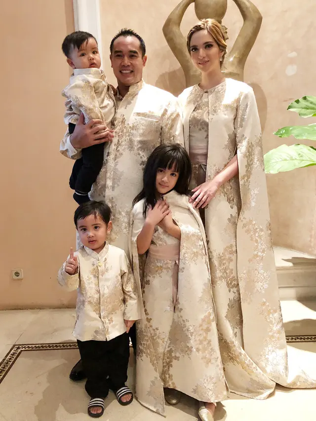 [Fimela] Nia Ramadhani dan Ardie Bakrie