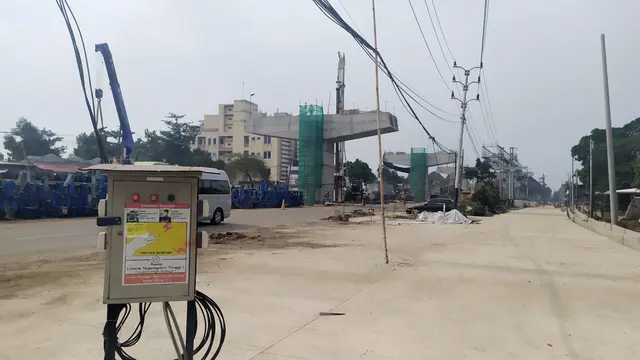 Pembangunan jalan Tol Bogor Outer Ring Road (BORR) Seksi 3A molor karena ada tiang milik PLN.