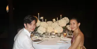 Angga dan Shenina Cinnamon kembali bikin warganet iri dengan romantisme pasutri baru ini [@angga]