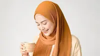 Simak tutorial hijab pashmina plisket berikut ini.(Instagram/hijabchic_id).