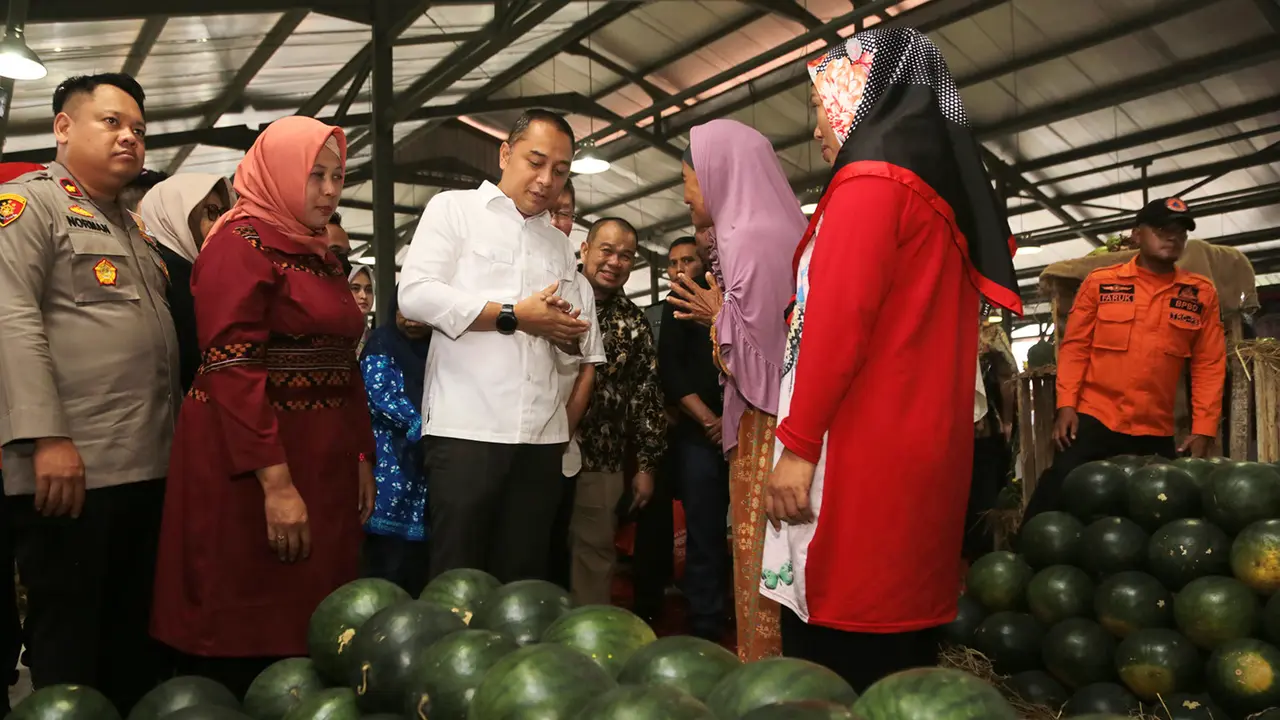 Wali Kota Surabaya Eri Cahyadi meresmikan Pasar Induk Surabaya Sidotopo (Dian Kurniawan/Liputan6.com)
