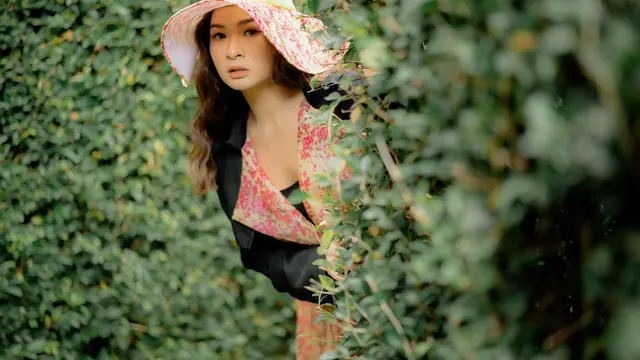 Koleksi "Ground Zero" by Tities Sapoetra