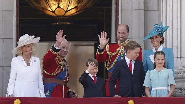 Keluarga Kerajaan Inggris dalam Trooping the Colour 2025. . (AP Photo/Alberto Pezzali)