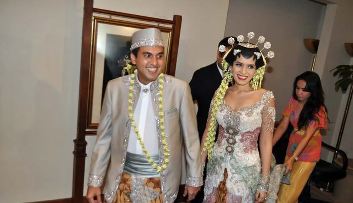 Dari hasil pernikahan, mereka sudah dikaruniai dua orang anak [kapanlagi.com]