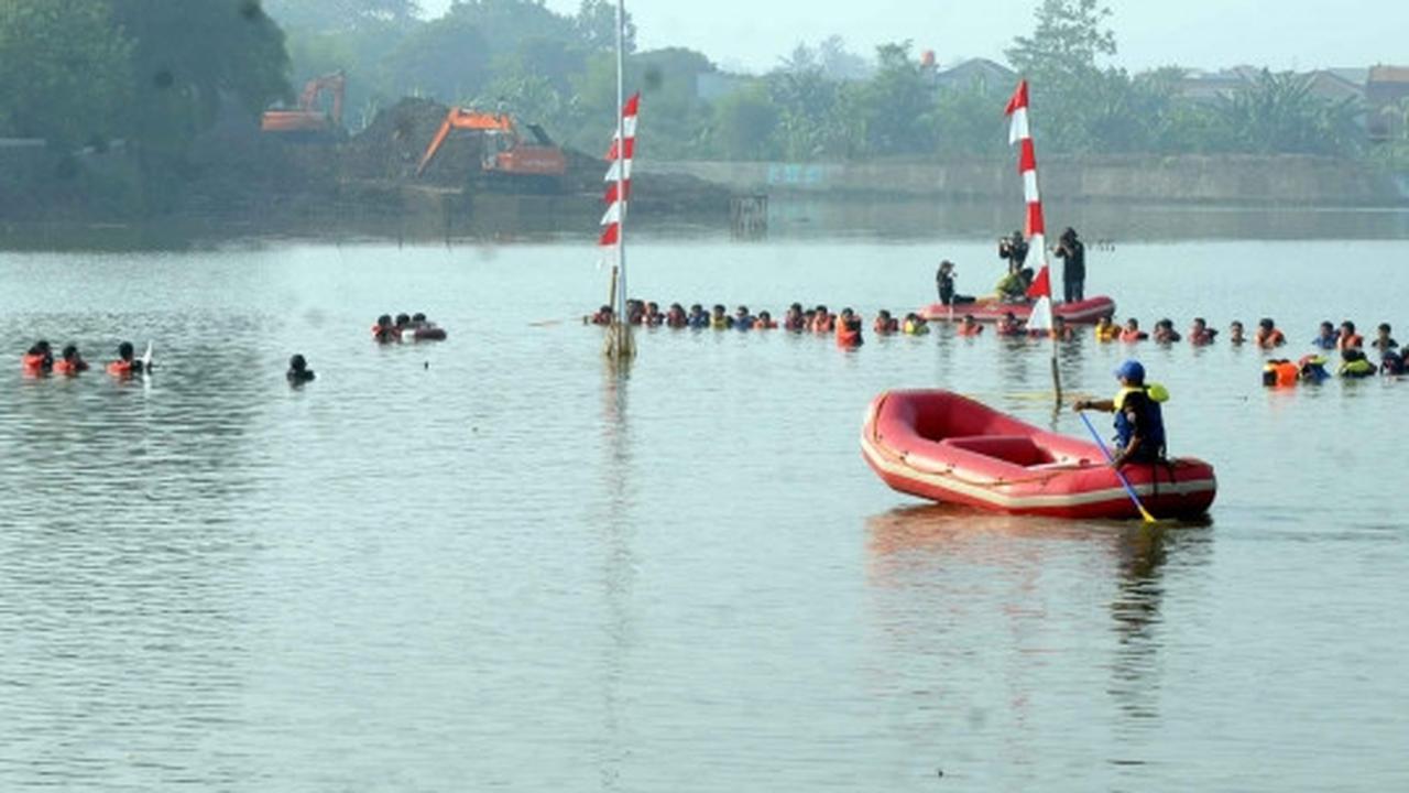 HUT Kemerdekaan RI ke-70, para pecinta alam gelar upacara di danau