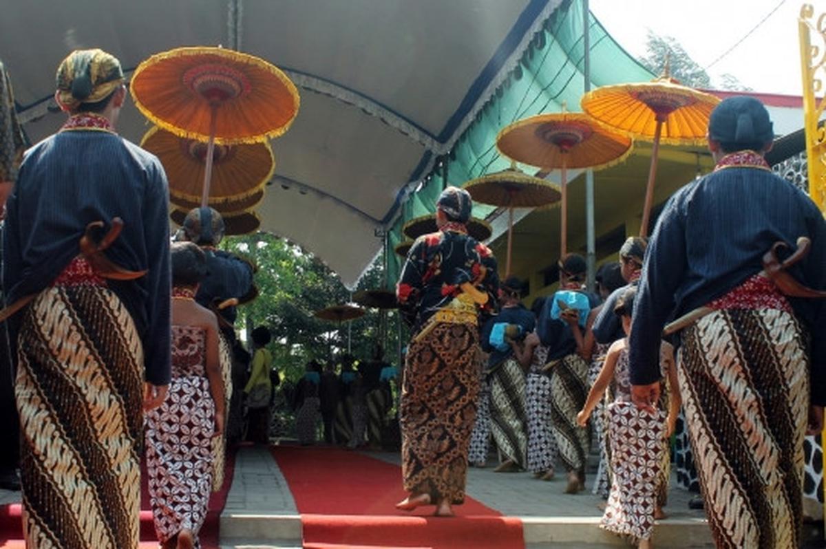 Kirab pusaka meriahkan penyambutan 1 Suro di Kediri