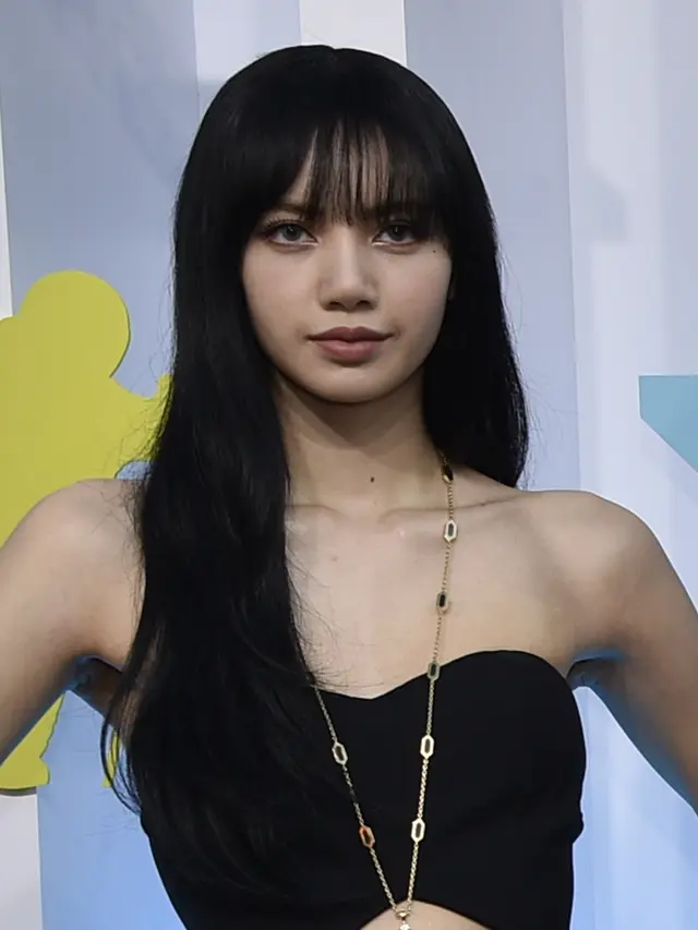 Aura 4 Member BLACKPINK Berbusana Serba Hitam di MTV VMA 2022