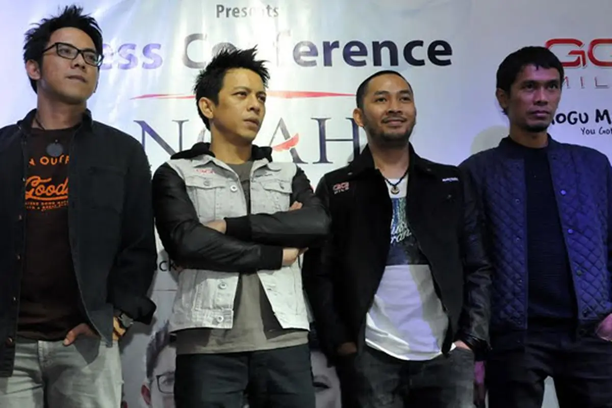 NOAH Band