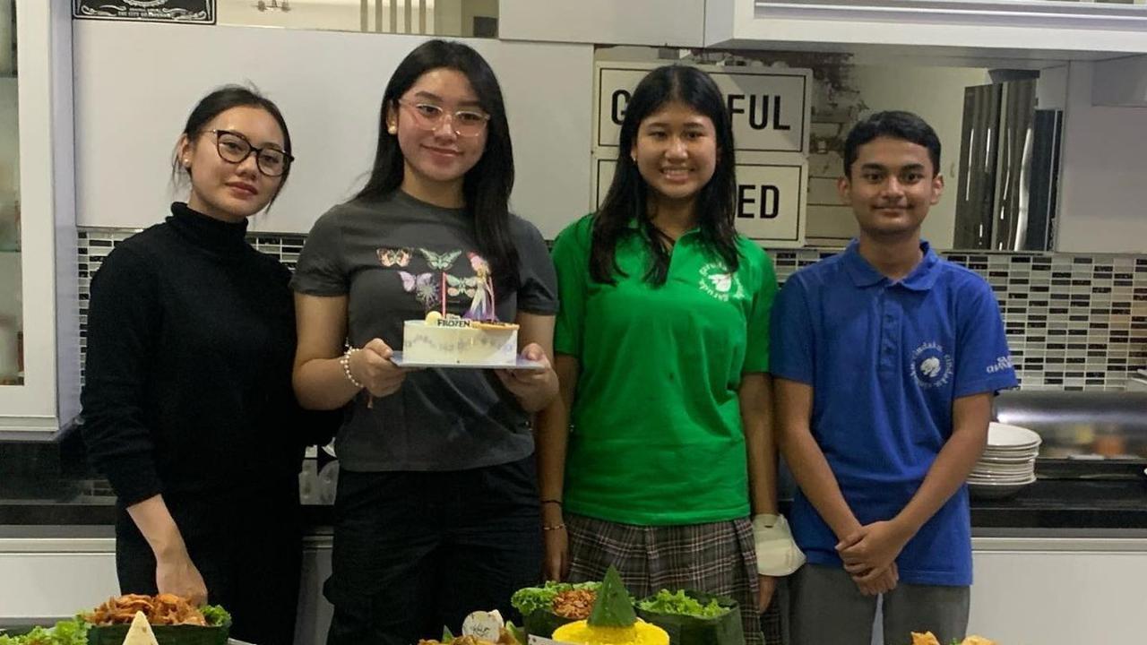 Fiorelly Xavier banyak mendapat ucapan selamat dari para netizen. Mereka menyampaikan doa buat Fiorelly.