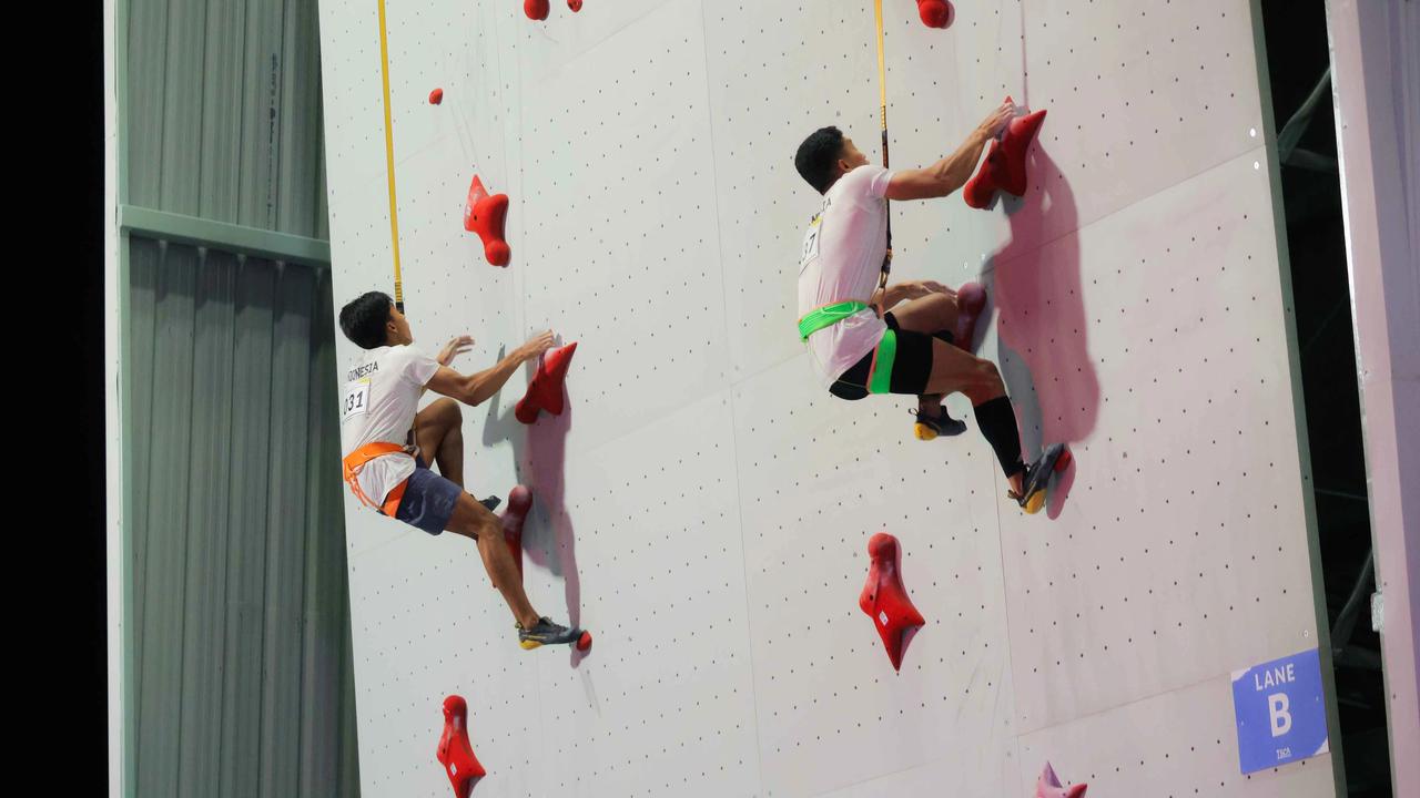 FOTO: Indonesia Borong Emas Speed Panjat Tebing di SEA Games 2025