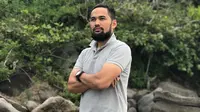 Teuku Wisnu Puji Kesabaran Istri Arie Untung, Ada Apa?
