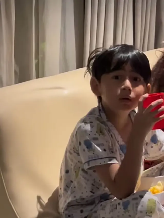 Potret tingkah lucu Bambang anak bungsu Meisya Siregar dan Bebi Romeo (Sumber: Instagram/meisya_siregar)