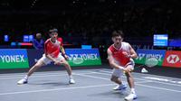 Ganda putra Indonesia Raymond Indra/Nikolaus Joaquin lmengalahkan Kang Min Hyuk/Ki Dong Ju dari Korea pada babak 32 besar All England 2026 dengan rubber game 17-21, 21-12, dan 21-19 di Utilita Arena Birmingham, Inggris, Selasa (3/3). (foto: PBSI)