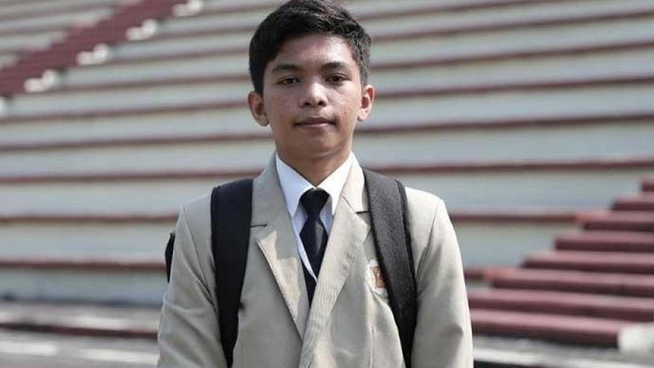 Alumni Madrasah Aliyah Negeri (MAN) 2 Kota Pekanbaru, Riau, Raja Muhammad Hayuri Islami menjadi mahasiswa baru termuda dengan usia 15 tahun saat diterima di UGM, Yogyakarta. (Foto: Kemenag/Liputan6.com)