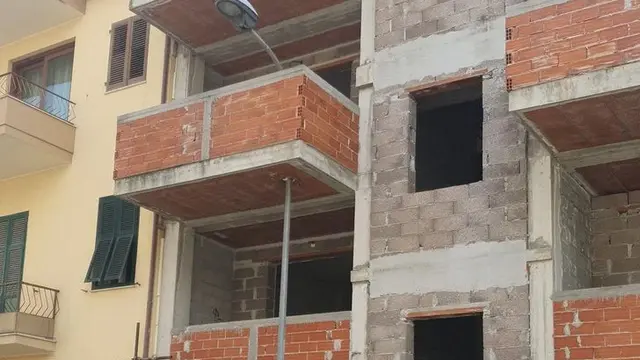 7 Potret Hasil Renovasi Ini Nyeleneh Banget, Bikin Geleng Kepala