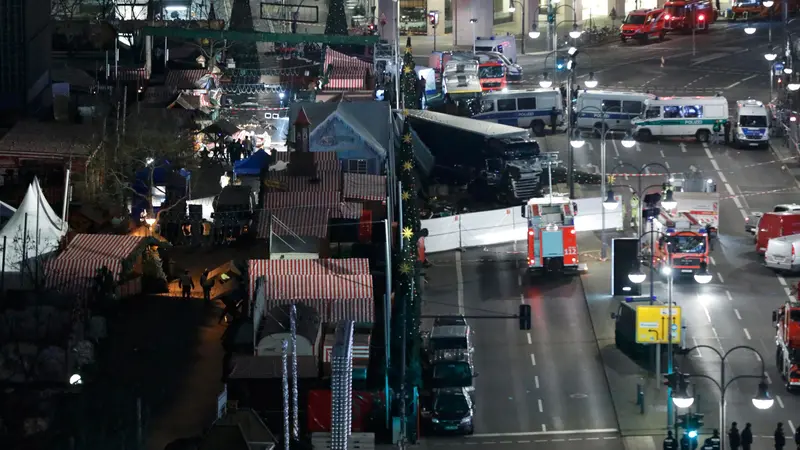 20161219-Truk Tabrak Pasar Natal di Berlin-Jerman