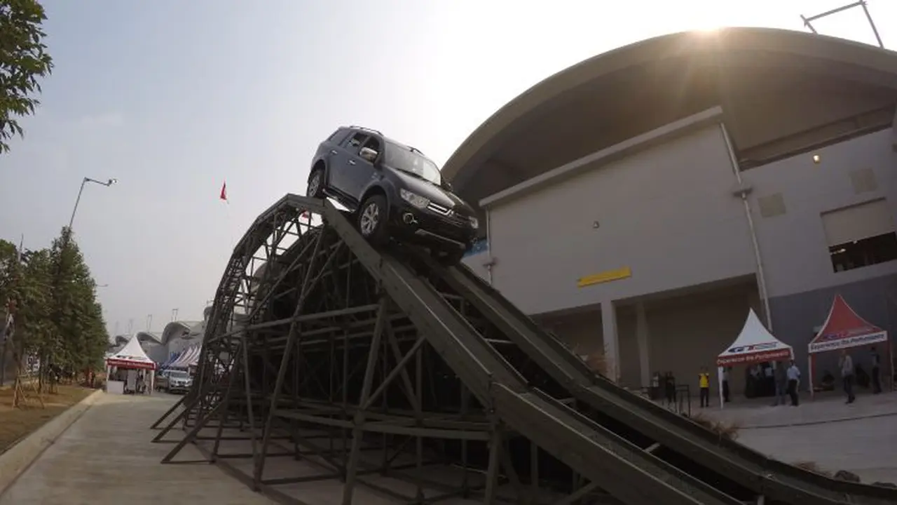 4x4 Challenge di GIIAS 2015, Dijamin Bikin Jantung Berdebar!  