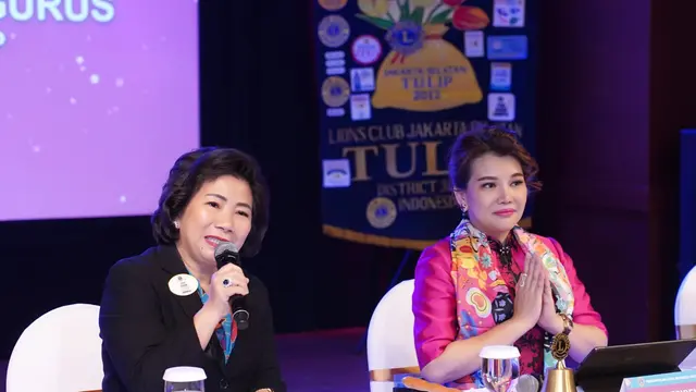 Livienne Russellia bersama Titin Lusiana