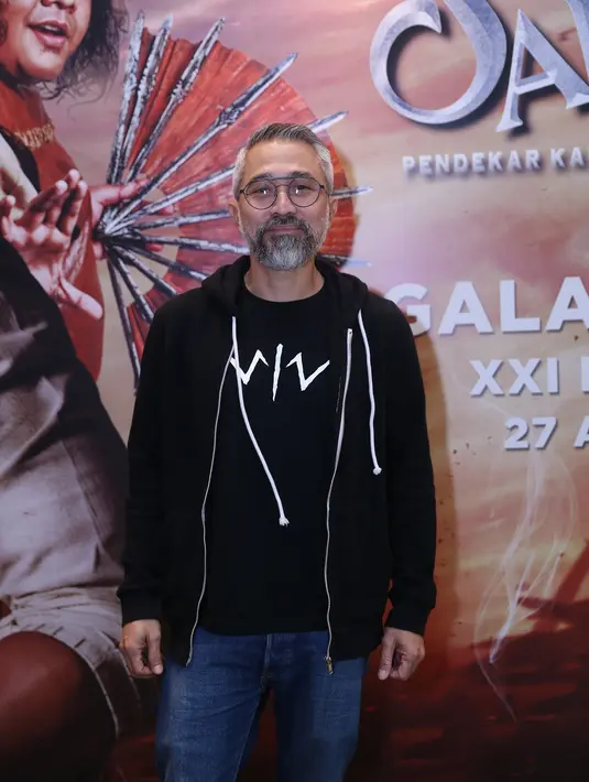 "Dari awal mau dibuat, doa, gue harus main. Kalau perlu nyogok Lala (Sheila Timothy, produser). Tapi dia susah disogok," kata Lukman Sardi di XXI Epicentrum, Kuningan, Jakarta Selatan, Senin (27/8/2018). (Nurwahyunan/Bintang.com)