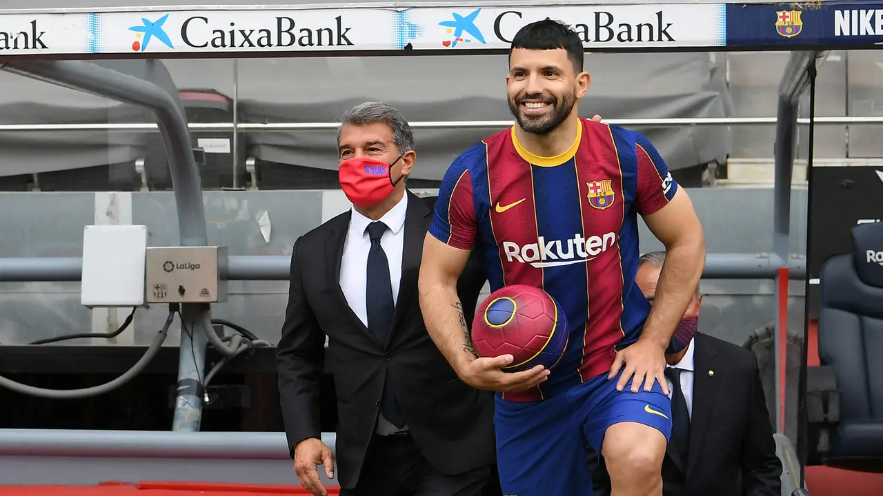Foto: Starting XI Berisi Kumpulan Pemain yang Dilepas Gratis Musim Ini, Ada Duet Lionel Messi dan Sergio Aguero