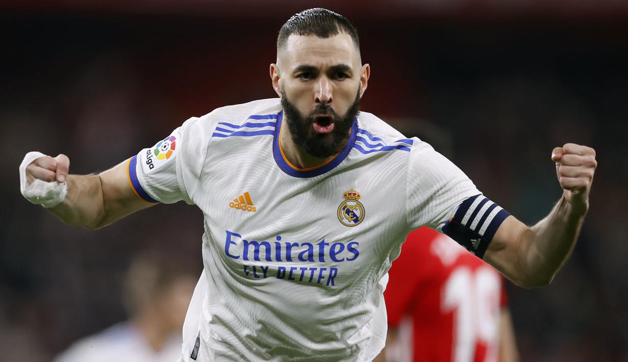Dua gol kunci kemenangan Los Blancos diciptakan oleh Karim Benzema. Sedangkan gol balasan dari Athletic Bilbao diciptakan oleh Oihan Sanchet. Uniknya, ketiga gol ini tercipta di 10 menit awal pertandingan, yaitu menit ke-4, ke-7, dan ke-10. (AP/Ricardo Larreina)