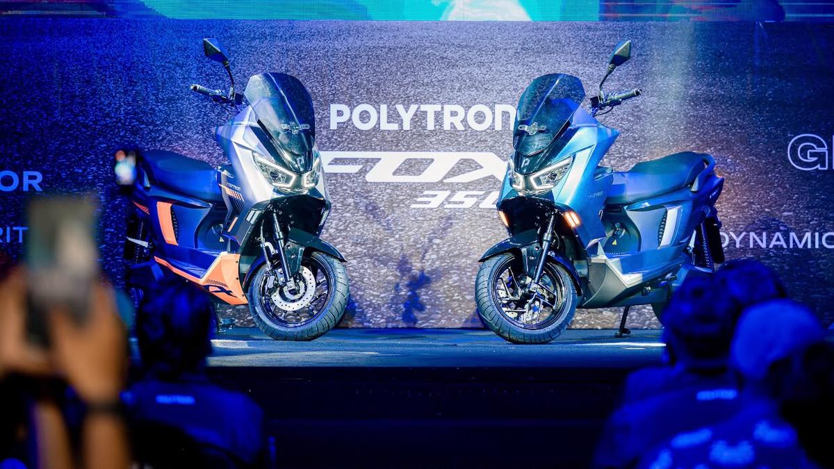Begini Cara Aman Bersihkan Motor Listrik dari Abu Vulkanik