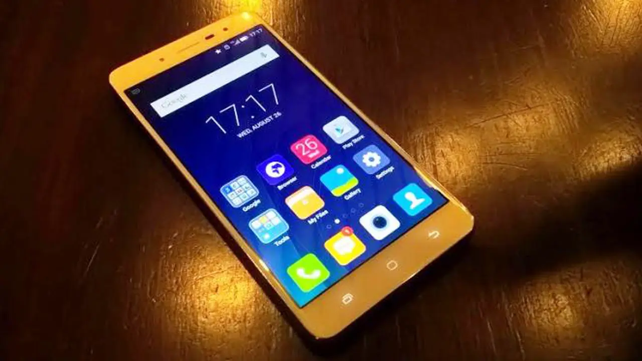 Ini Smartphone Pertama Smartfren Tanpa Embel-embel Andromax