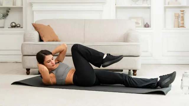 Latihan Dead Bug untuk Menguatkan Otot Core bagi Pemula, Gerakan Sederhana dengan Manfaat Maksimal