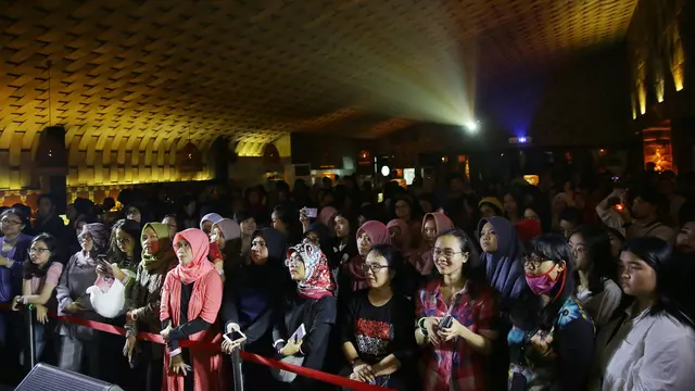 Hadirkan McKay, Tengok Lagi Keseruan Friday Noraebang dalam 5 Foto Ini